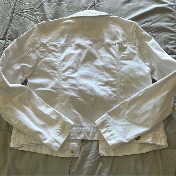 EUC White Banana Republic Jean Jacket in size Medium - Picture 3 of 14